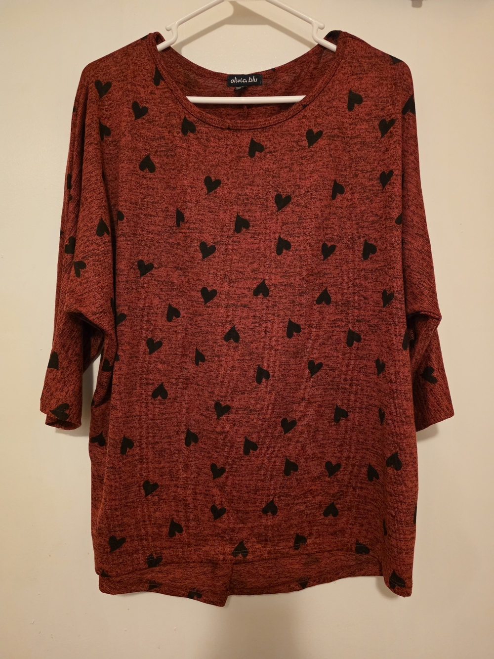 olivia blu Heart-Print Long Sleeve Tee in Deep Red